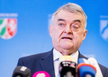 Was hat Reul am Auge